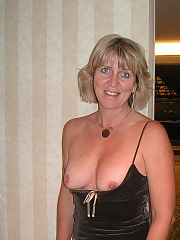 Photo 1, vacation wife