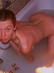Photo 1, bath mommy exposing