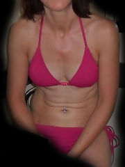 Photo 1, bikini sucks beach