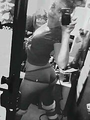 Photo 1, booty blow