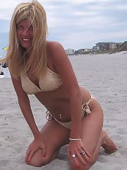 Photo 1, milf shows wife