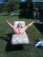 Photo 1, mom spread wife younger