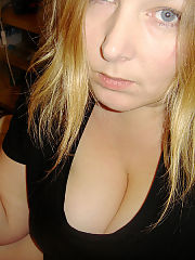 Photo 1, playing thick dildo