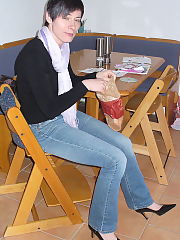 Mom flashing snatch phone