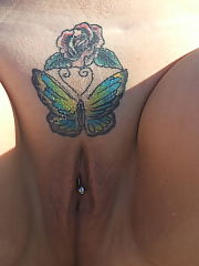 Photo 1, mom outdoors herself pussy