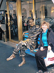 Photo 1, granny playing vacation