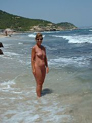 Photo 1, granny vacation beach hj