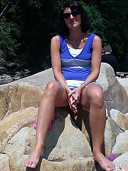 Photo 1, mom big juicy twat