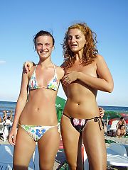 Mom daughter eighteen beach