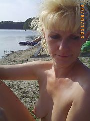 Photo 1, wife village beach