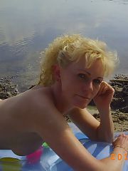 Photo 1, wife village beach