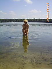 Photo 1, wife village beach