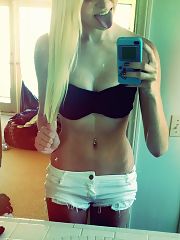 Photo 1, skinny old blonde butt