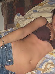 Photo 1, redheaded undresses shows