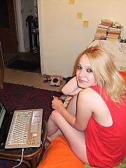 Photo 1, skinny lighthaired teen livecam