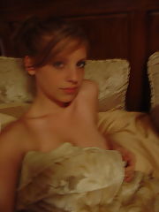 Photo 1, 2 teenager lesbians show