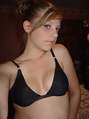 Photo 1, 2 teenager lesbians show