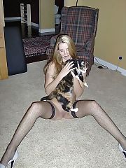 Photo 1, sucking cock toying pussy