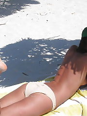 Photo 1, oriental exposing public beach