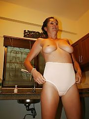 Photo 1, milf flashing titties