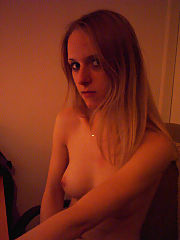 Photo 1, young blondie small tits
