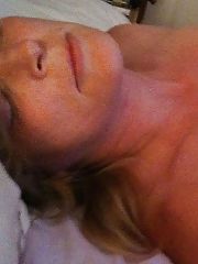 Photo 1, mature milf jerking wet
