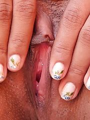 Photo 1, ebony teenager masturbates pussy