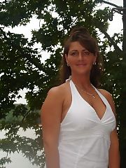 Photo 1, busty mature milf showing
