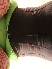 Toy hole
