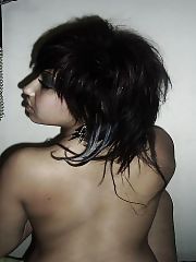 Photo 1, arab blackhaired bathroom
