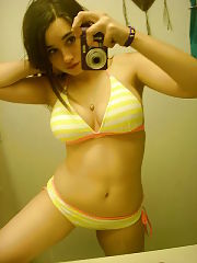 Photo 1, busty teenager bathroom