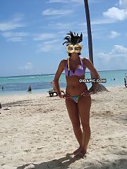Photo 1, brazilian young wife