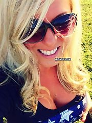 Photo 1, blonde chubby college