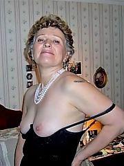 Photo 1, mature wife