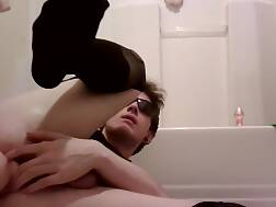 14 min - Shows dildo