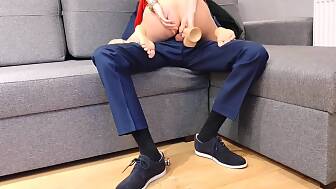 licks pussy jizz