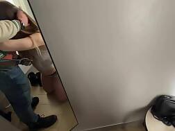 12 min - Fitting public banging