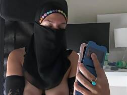 5 min - Huge titties arab mom