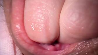 sperm wet vagina spreading