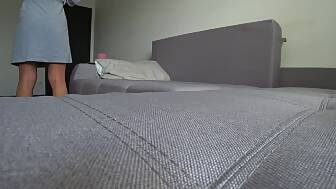 wife bangs sofa