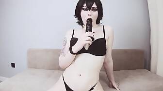 joi teases cum snatch