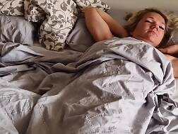 5 min - Milf vibrator waking