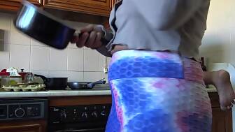 stepmom analingus 18 old