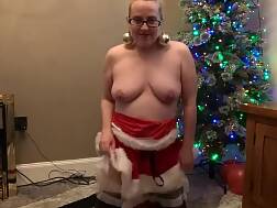 6 min - Santa stockings striptease