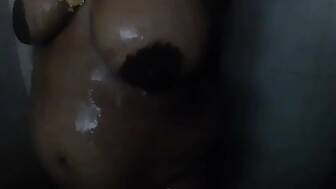 aunty big hooters dancing