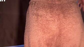 rub clit penetration