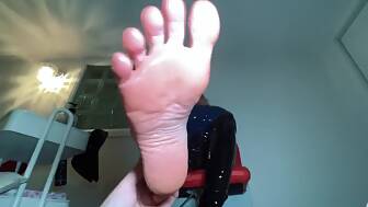 stepmom latex footjob jizz